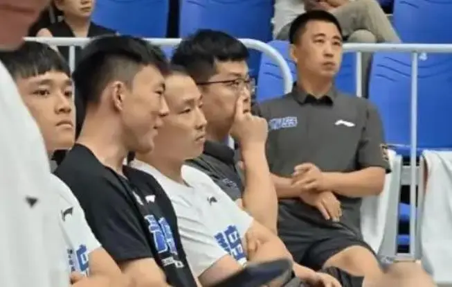 关于青岛队